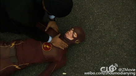 闪电侠第一季第18集剧情_闪电绿箭再次交叉西斯科被杀_365经典网