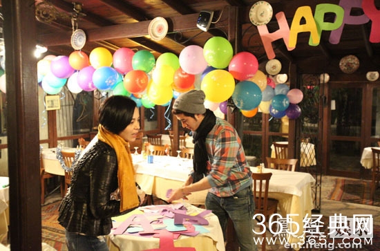 宋茜离队《花样姐姐》 7姐弟共聚生日Party