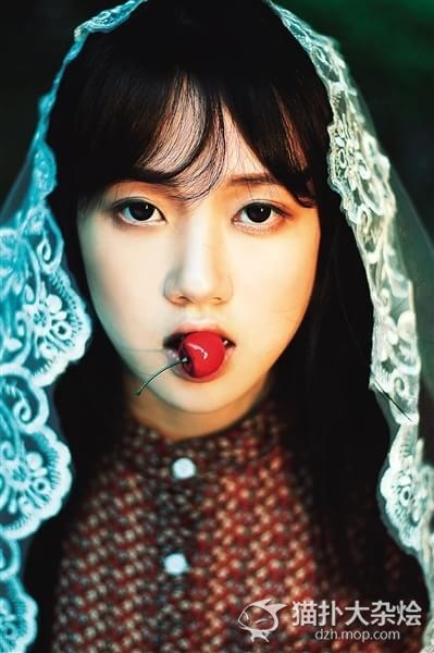 大三女学生靠摄影月入万元 捧红六美女