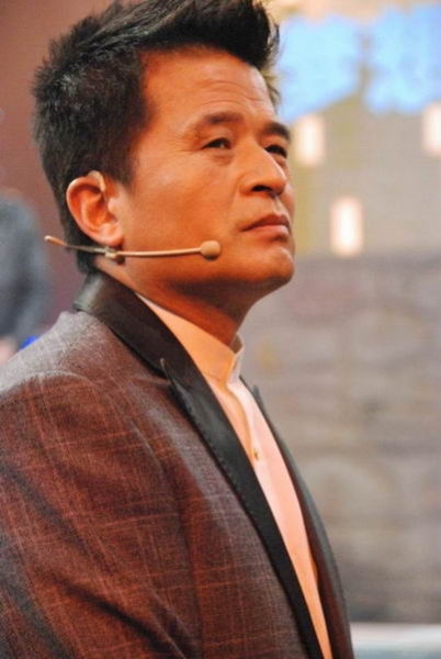 毕福剑被停职是不是真的