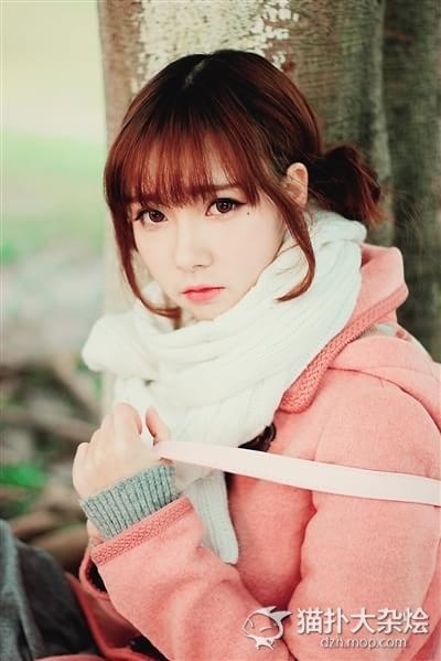 大三女学生靠摄影月入万元 捧红六美女