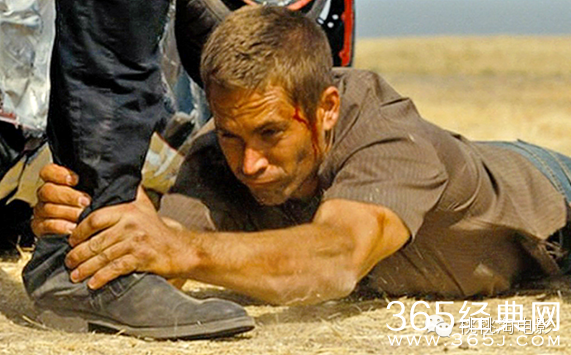 纪念保罗·沃克--《速度与激情》系列中25个经典瞬间