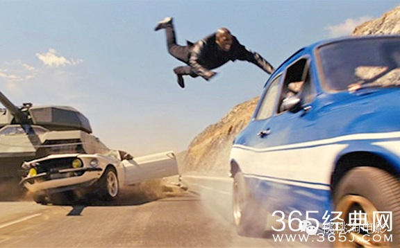 纪念保罗·沃克--《速度与激情》系列中25个经典瞬间