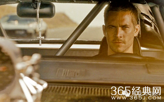 纪念保罗·沃克--《速度与激情》系列中25个经典瞬间