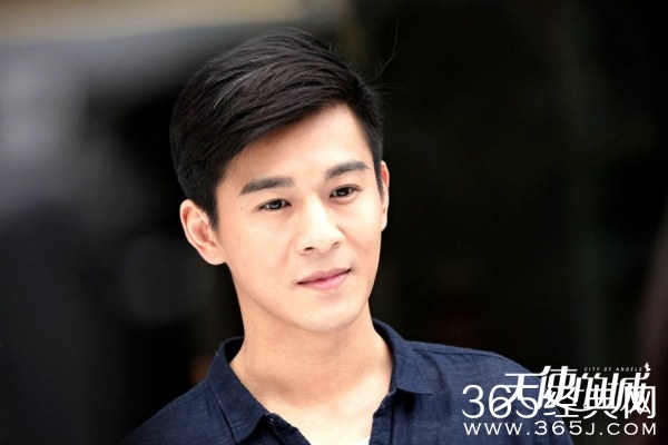 《天使的城》乔振宇压轴登场 戏中每天跳楼一次