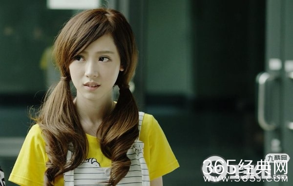 31D牛奶肌女神杨可涵我的15分钟大尺度床照及个人写真