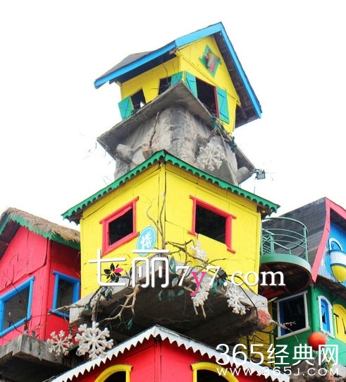 重庆惊现梦幻最牛树屋引围观（图）虽漂亮梦幻但可惜不能住