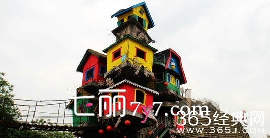 重庆惊现梦幻最牛树屋引围观（图）虽漂亮梦幻但可惜不能住