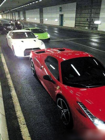 北京豪车车祸受伤女子已出院 车主母亲称不认识，到底发生了什么？