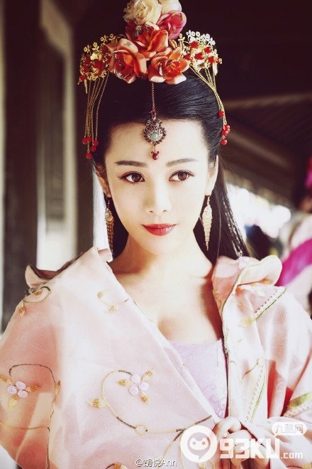 名侦探狄仁杰如烟扮演者是谁?胡悦个人资料微博私房照