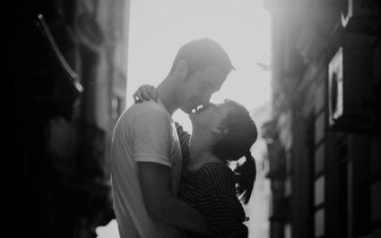 如何衡量一个人是否值得你去爱？