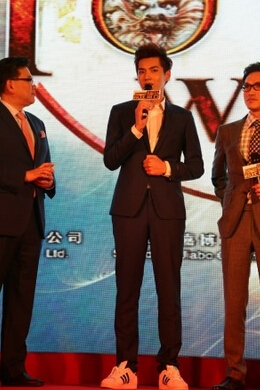 《敢问路在何方》吴亦凡演什么？什么时候上映？剧情是什么？