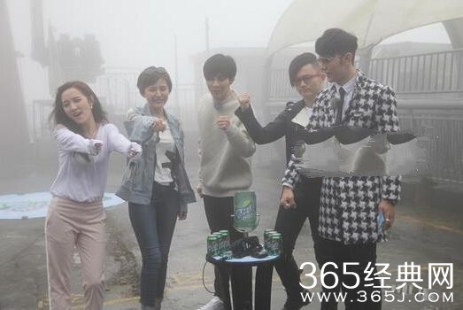 《青春练习生》第一期完整视频在线播放 汪东城大秀腹肌孟佳素颜下厨