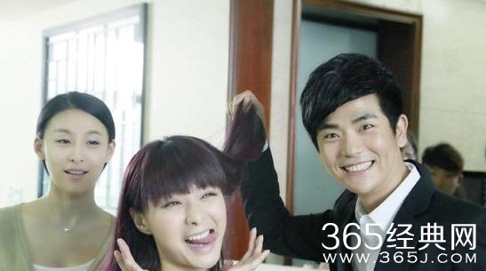 张晓龙沈梦辰晒搞怪合影 “兄妹”感情令人羡慕