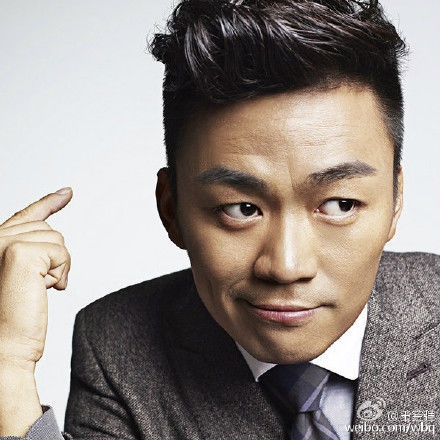 王宝强晒与众网友撞脸照：基因遍布大江南北