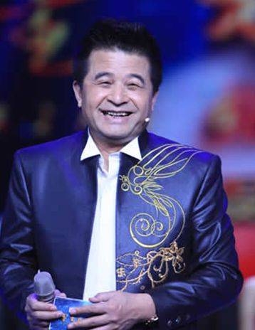 原央视导演曝知名主持人从央视离职_被疑是毕福剑_毕福剑真的辞职了吗