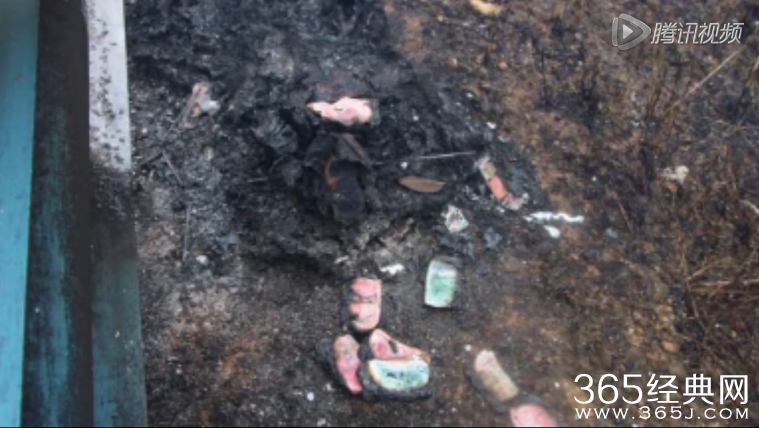 广西运钞车起火烧毁11箱钞票并引燃山火