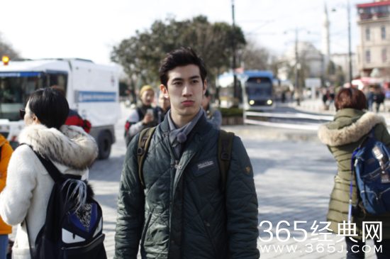 花样姐姐花样小妹杨紫旅行照曝光_杨紫接档宋茜支招多和志玲姐姐撒娇_365经典网