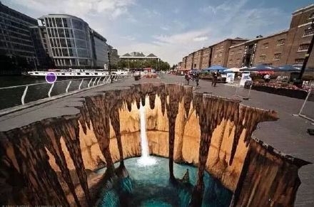 站在这样的街头，你会害怕吗？