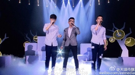 最新一期20150418《快乐大本营》左耳剧组来席 花儿与少年2男子汉延播