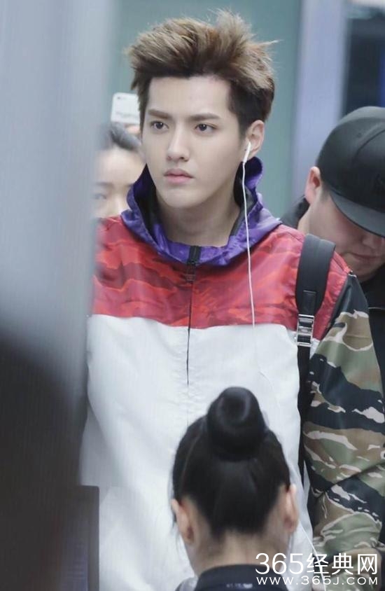 吴亦凡被堵上海机场