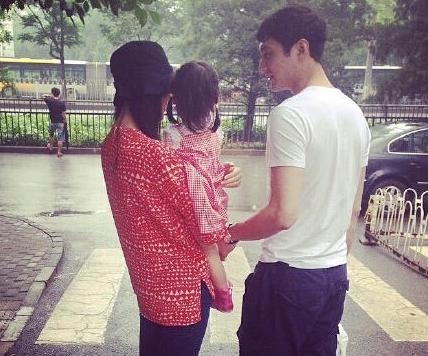 “世界小姐”张梓琳和老公相爱5年 颜值爆表秀恩爱