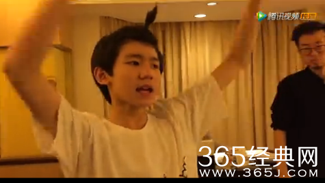 tf少年go第三季20150417期完整版在线观看 小凯望粉丝不要掐架引泪奔