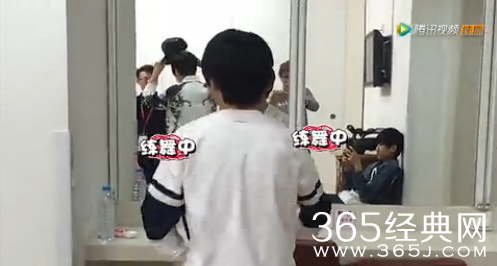 tf少年go第三季20150417期完整版在线观看 小凯望粉丝不要掐架引泪奔