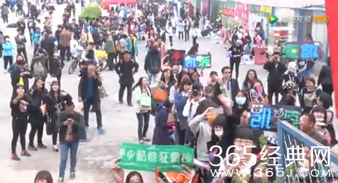 tf少年go第三季20150417期完整版在线观看 小凯望粉丝不要掐架引泪奔