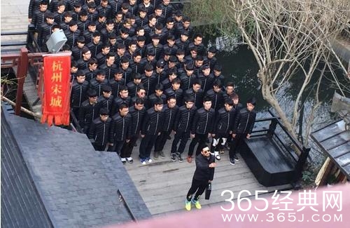 《奔跑吧兄弟》第二季第二期分组情况？ 第二期哪组赢了？