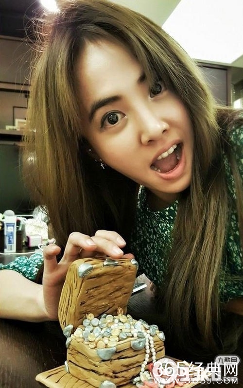 蔡依林大兔子双肩包同款购买地址 蔡依林大兔子包同款淘宝购买