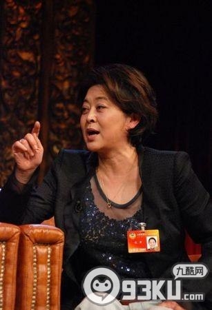 向明华个人资料照片为什么要告倪萍？居间费是什么？