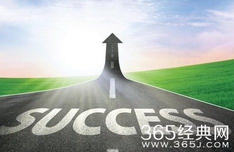 2015励志故事：乌鸦借力吃核桃