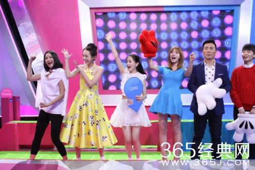 《男左女右》辩完闺蜜辩前任狠抓热点获好评 再掀女星“自黑”风潮