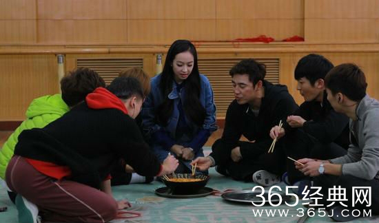 宋茜退出《花样姐姐》加盟《叮咯咙咚呛》 为安七炫变厨娘