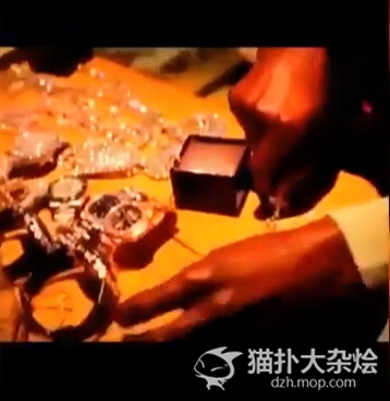 拳王梅威瑟再发炫富视频