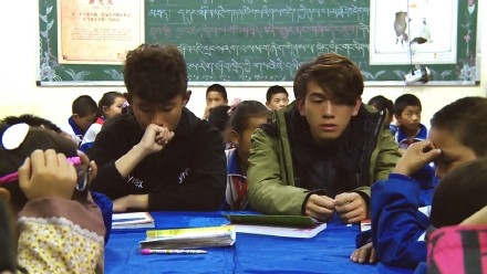 变形计青春牧歌未播花絮视频在线观看_街霸花少拼演技上演无间道_青春牧歌为什么停播