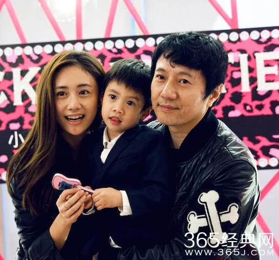 郑钧孩子jagger萌照多大了 ？郑钧孩子jagger是男孩女孩？