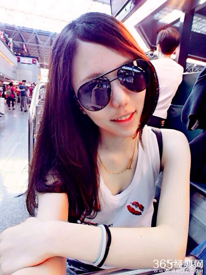 台湾校花化身美少女战士 大长腿被赞太美了！