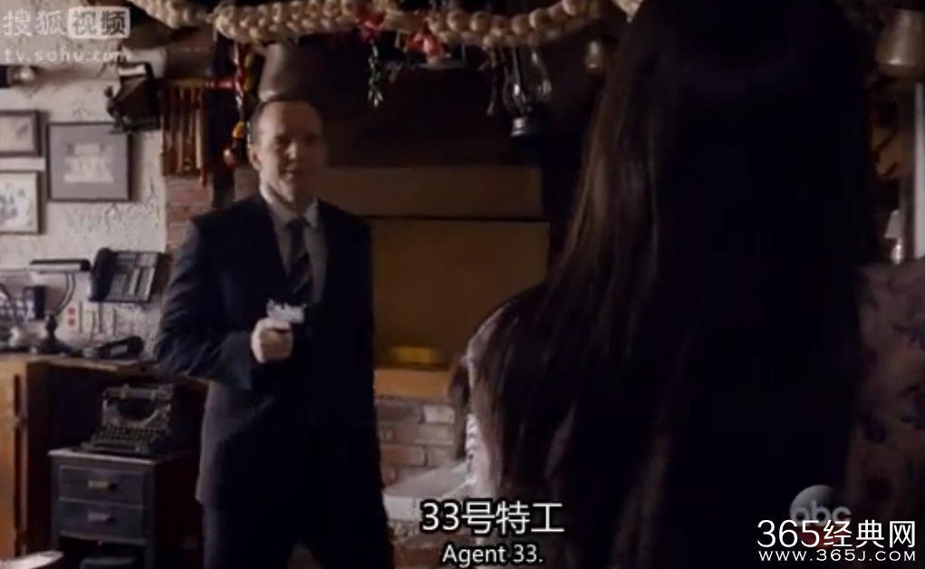 《神盾局特工》第二季第18集字幕版视频在线观看：Skye和Lincoln卷入真假神盾局斗争