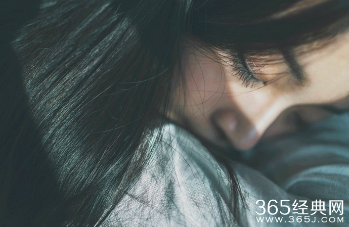 北电状元厉梦帆大尺度床照写真 厉梦帆有男朋友吗家境揭秘