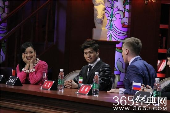 《世界青年说》20150423期预告:“马甲线”女神袁姗姗遭壁咚 与张玉安互相“嫌弃”