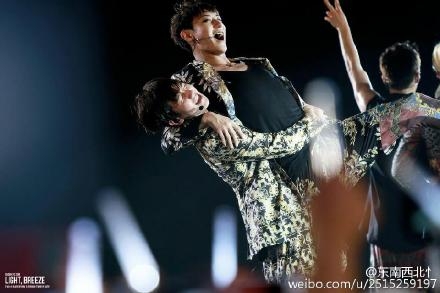 黄子韬打边伯贤是怎么回事 黄子韬为什么打伯贤 揭黄子韬伯贤恩怨