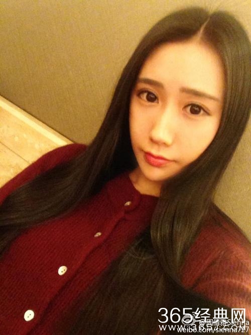 90后美女幼师性感美照爆红