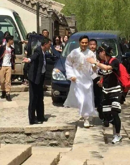 钟汉良北京录制跑男剧透照_钟汉良奔跑吧兄弟什么时候播出有哪些嘉宾_365经典网