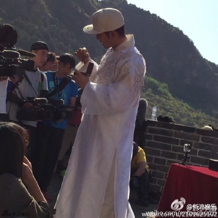 钟汉良《奔跑吧兄弟2》现场录制图片曝光 萌宠胡巴抢镜