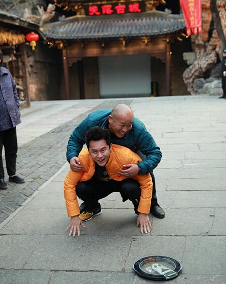 《奔跑吧兄弟2》惊现密室逃脱 李晨烧脑变身爱因斯坦