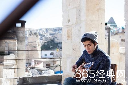 花样姐姐20150426期李治廷又弹又唱的是什么歌_李治廷自弹自唱歌曲名字介绍_365经典网