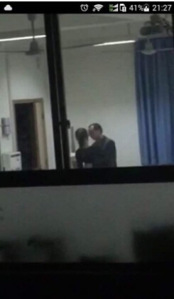 重庆市两江中学男教师猥亵女生组图_徐小大强吻女生视频遭热传_365经典网