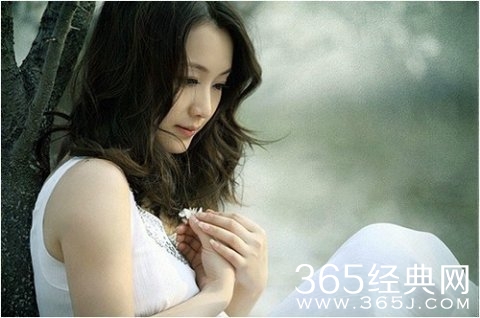 窗前的风铃,谁为你摇曳 窗前的风铃,谁为你摇曳